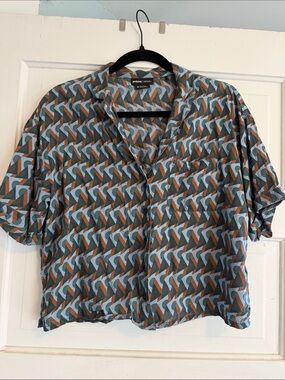 Prana Short-Sleeve Button-Down Shirt in Blue and Brown Geometric Print